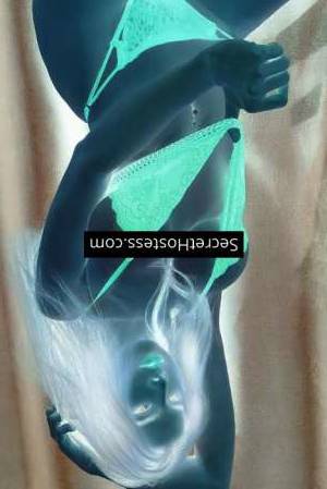 24 year old Asian Escort in Kuala Lumpur Amy, Agency