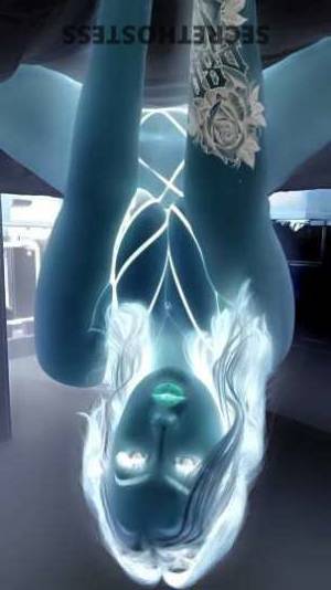 21 year old Escort in Inland Empire CA Curvy blue-eyed hottie