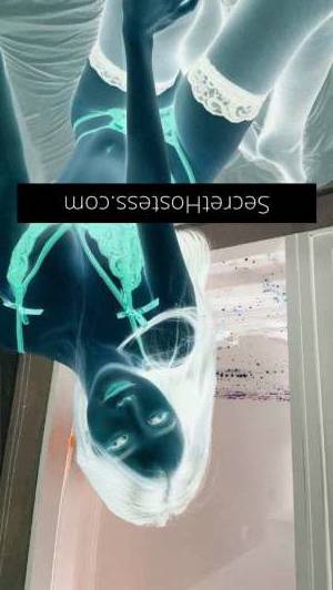 22 year old Korean Escort in Perth Jade Your VIP Companion for Heavenly Sensual Encounters