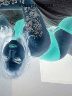 30 year old Escort in Columbia MO Cum play with me