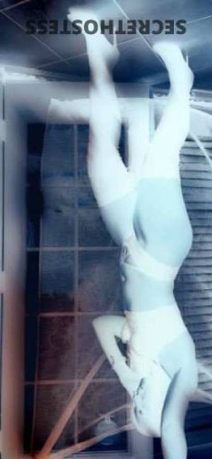 24 year old Escort in Las Vegas NV Last night for specials incall - huge specials all night