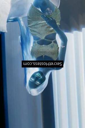 21 year old Asian Escort in Manila Molly, Agency