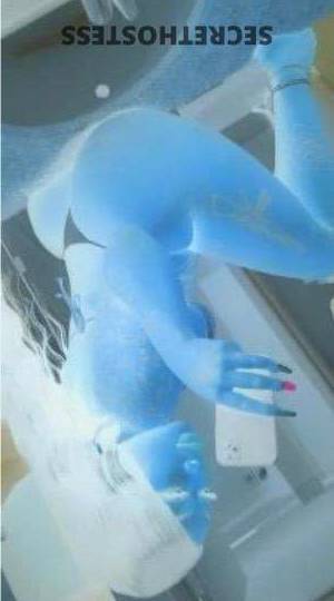 28 year old Escort in Staten Island NY Naughty Girl Sexy Thick Tight Wet Pussy Text me now