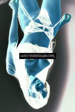30 year old Mixed Race Escort in Dubai Naomi, Agency