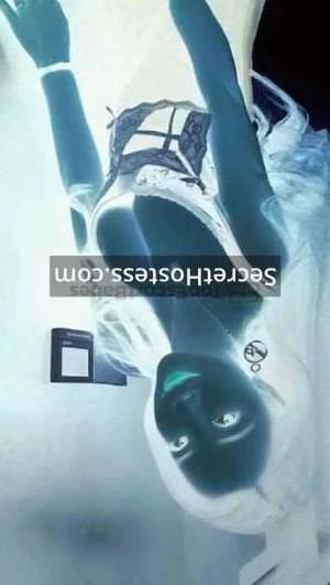 20 year old Chinese Escort in Durres Erotic enjoyment