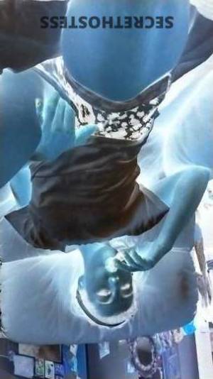 27 year old Escort in Mendocino CA lonely brunette baddie