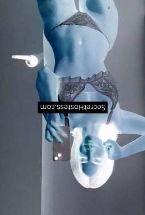 Flora, Agency 24 year old Escort in Munich