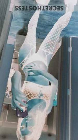 25 year old Escort in Inland Empire CA Tasty Treat