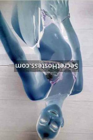 25 year old Brazilian Escort in Milan Nicole, Agency