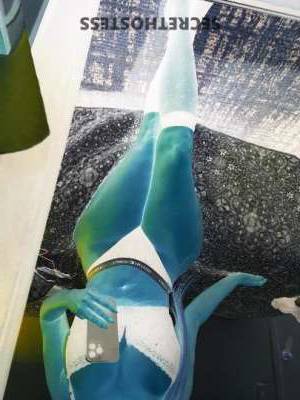 35 year old Escort in Long Island NY Massapequa last days, special price
