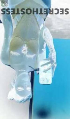 18 year old Australian Escort in Camp Hill Brisbane Petite Naughty Teen Plays Brisbane