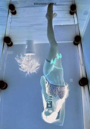 24 year old Escort in Vienna Luna, escort