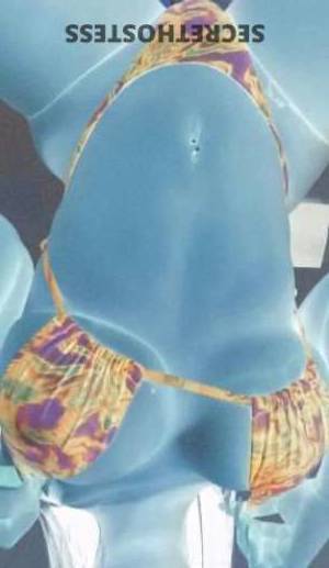 28 year old Colombian Escort in Treasure Coast FL quick visit 80 MULATA colombiana REAL Y NUEVA en el AREA