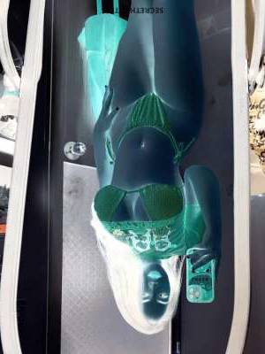22 year old Asian Escort in Ho Chi Minh City Min 22Yrs Old Asian Escort Black 162CM Tall Ho Chi Minh City