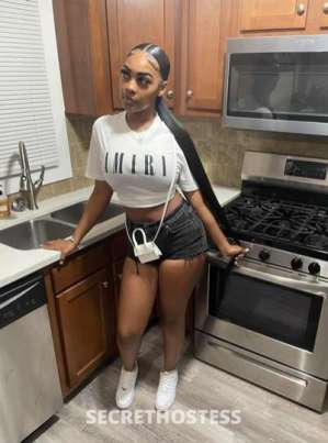 25 year old French Escort in Milwaukee WI Fine exotic ebony