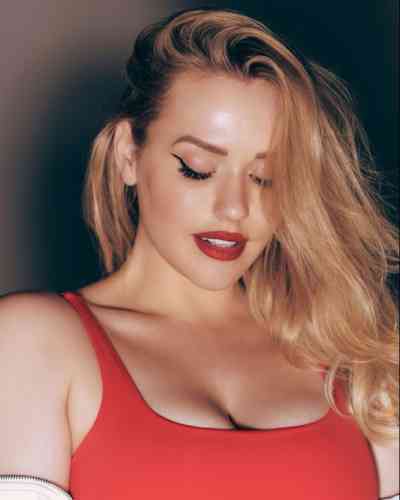 24 year old Escort in Bathurst Am available for hookup both incall and outcal