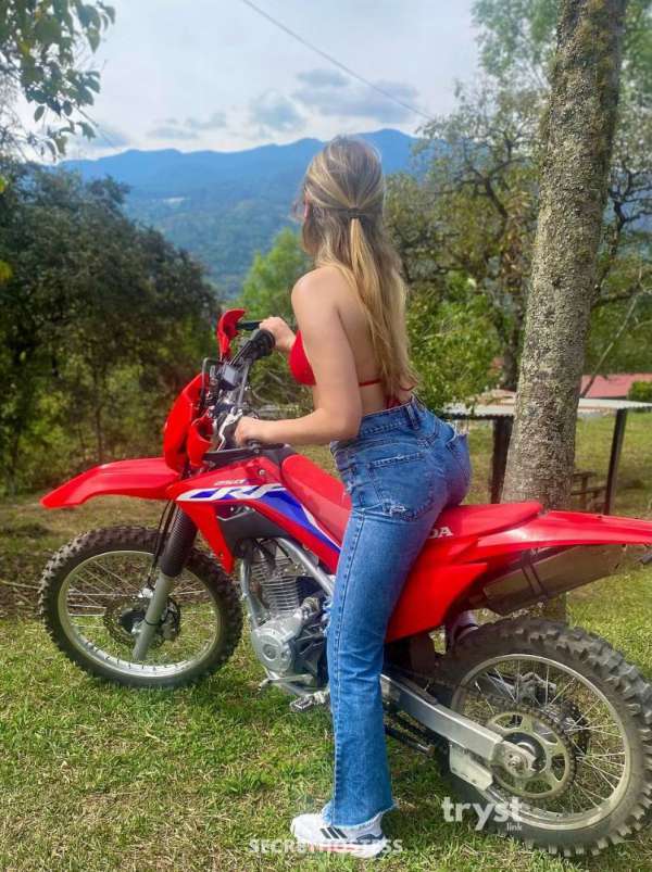 20Yrs Old Escort 170CM Tall Torrance CA Image - 4