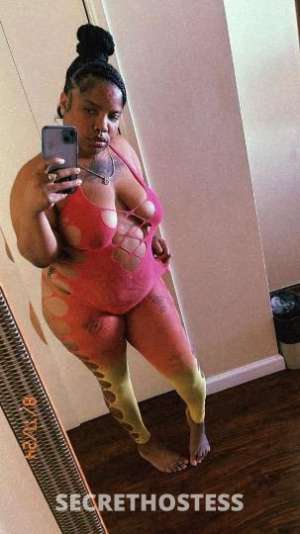 28 year old Mexican Escort in San Fernando Valley CA juicy MAMA PANAMANIAN mexican