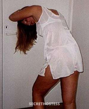 40 year old Russian Escort in Abu Dhabi Tanja Russian Escort GFE Massage Striptease