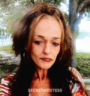 49 year old Italian Escort in Treasure Coast FL sweet and sassy petite italian