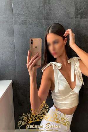 Anja 20Yrs Old Escort 50KG 167CM Tall Cologne Image - 6