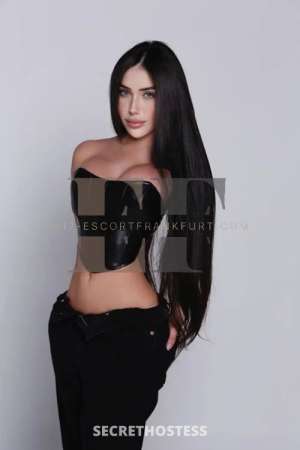 21 year old English Escort in Frankfurt Emilia