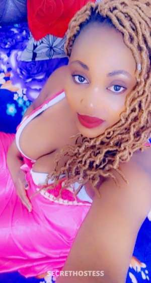 22 year old Escort in Khamīs Mushayţ Samira, escort