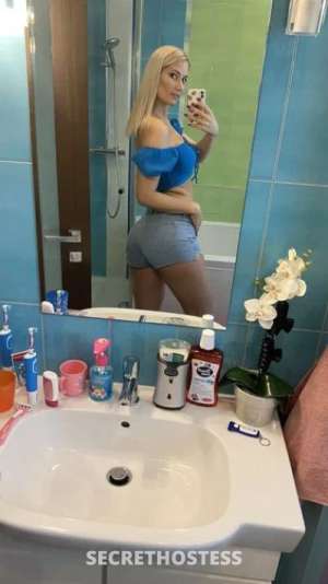 Louisee in Tirana
