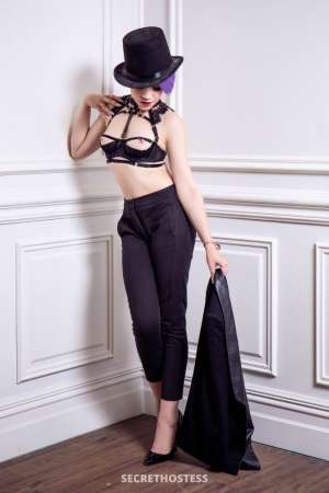 The Girl Next Door Escort Lucie Bee XXX Kisses in Sydney