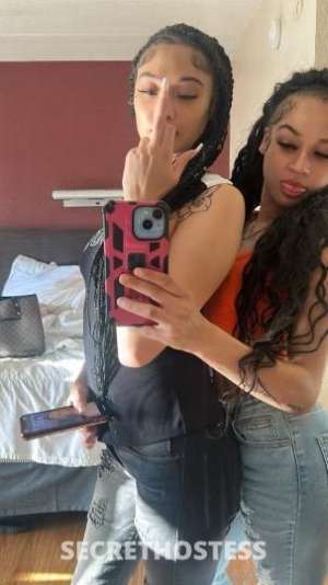 21 year old Escort in Chicago IL Im back hmu if u trynna have your toes curling