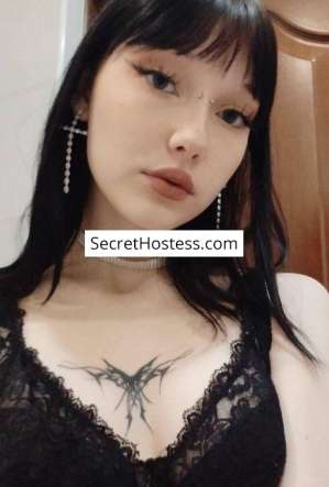 Zlata, Independent in Durres