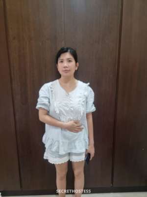 24 year old Asian Escort in Al Manama Nari, escort