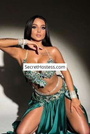 Annisaa, Agency in Estepona