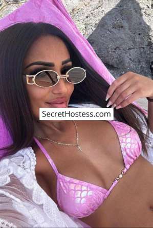 Jenifer, Agency in Tenerife