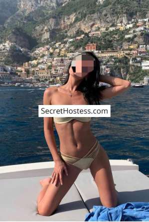 Sandra, Independent in Bucharest