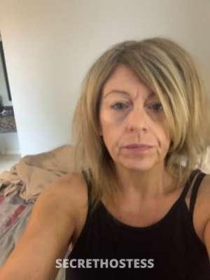 44 year old Escort in Ottawa 80hh special incall