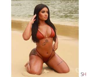 20 year old Brazilian Escort in Birmingham Shelly..smooth skin. baby body from América Latina, 