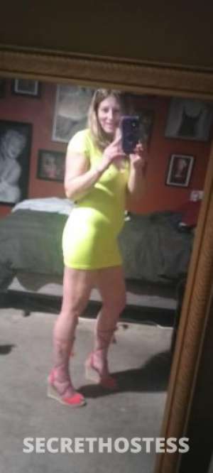 48 year old Escort in Phoenix AZ Come and get it