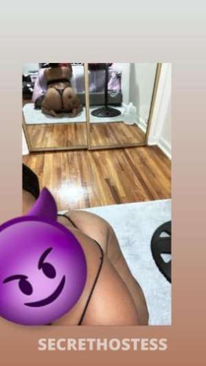 26 year old Latino Escort in Staten Island NY 25years old Young hot sexy Latina GIRL discreet and nice 