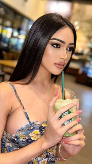 20 year old Asian Escort in Al Manama Julie Hard dick, big ass, big breasts, b, masseuse