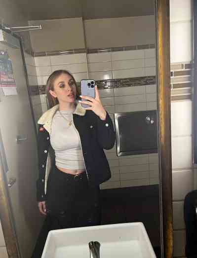 25 year old Escort in El Paso TX sophia_Glenn. (lkeji699@gmail.com