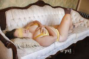 Mia Grey - Earthly delight in Indianapolis IN