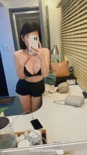 21 year old Filipino Escort in Angeles City Feminine Sopie, Transsexual escort
