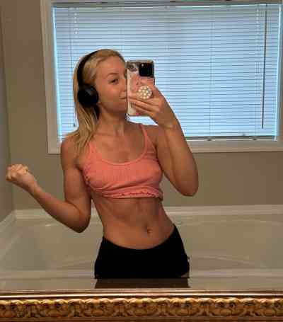 24Yrs Old Escort Size 8 55KG 5CM Tall Cairns Image - 1