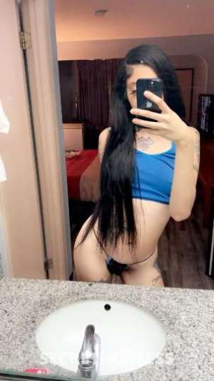 23 year old Escort in Memphis TN Facetimes shows