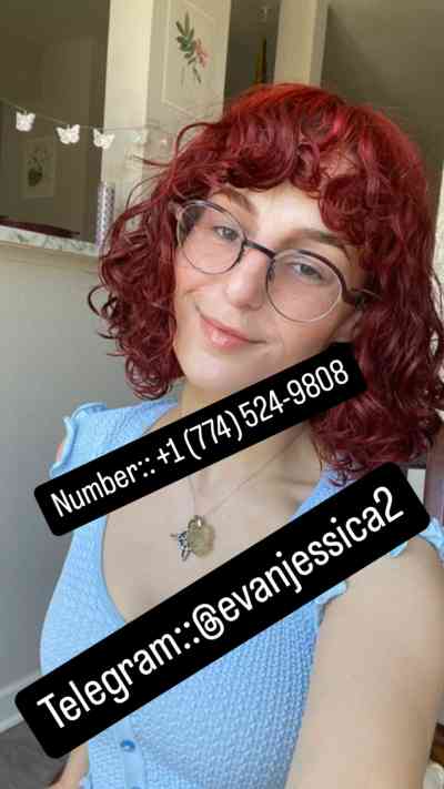 I am available for sex both incall and outcall  in Comox