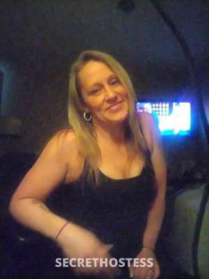 36 year old Escort in Lexington KY Get the night started off right