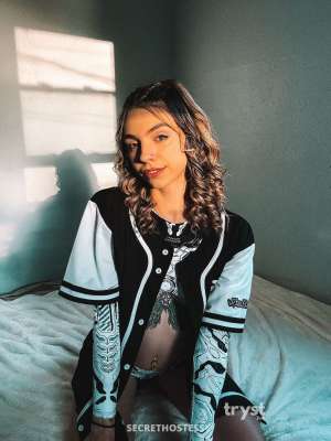 20 year old White Escort in Wichita KS Cosmicutiee - The MILF you always wanted