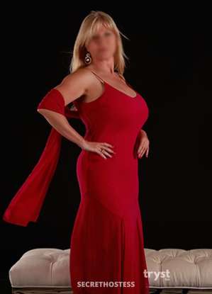 M A R I L Y N   S E X Y - Mature Classy Busty Blonde in Abbotsford