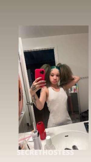 19 year old Escort in Los Angeles CA Sexy Petite Girl READY TO PLAY